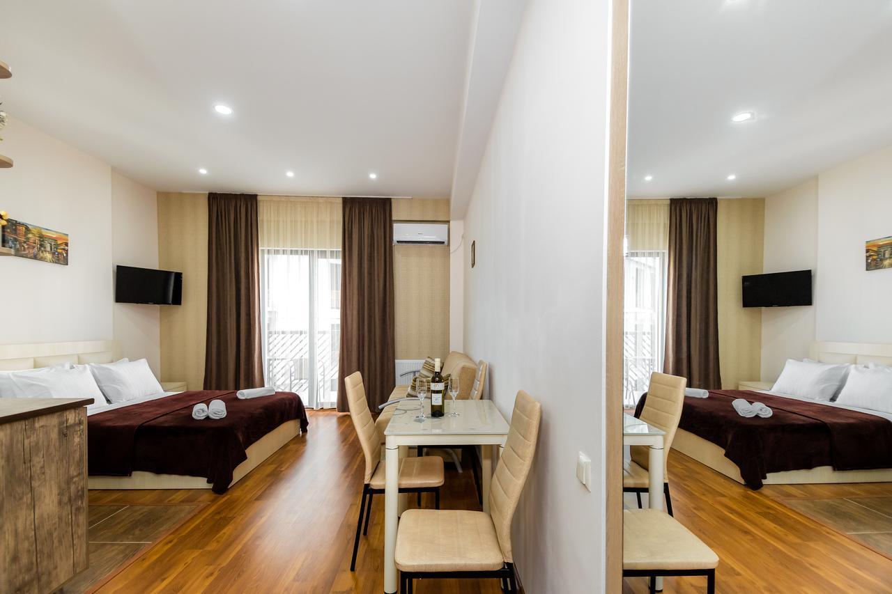 Tbilisi Love Apartment Екстер'єр фото
